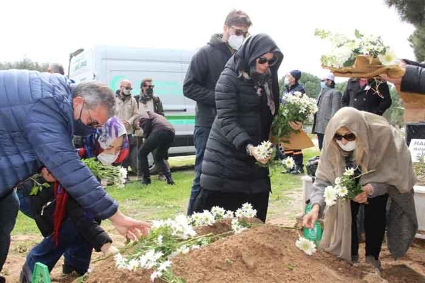Seray Sever’in acı günü! Gözyaşlarını tutamadı: 'Torununu görmek nasip olmadı'