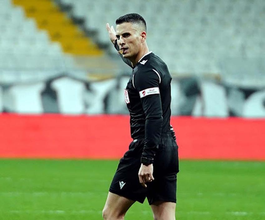 Zorbay Küçük'ü VAR'a çağırıp İrfan Can Kahveci'yi oyundan attırmıştı! Hakemliği bıraktı...