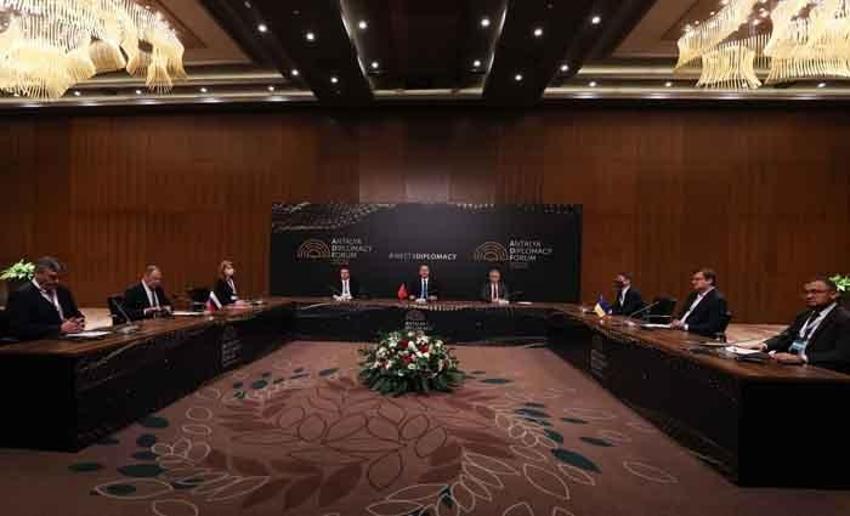 Antalya'da, Rusya ile Ukrayna barış zirvesi! Dünyanın takip ettiği görüşmeden tarihi kareler