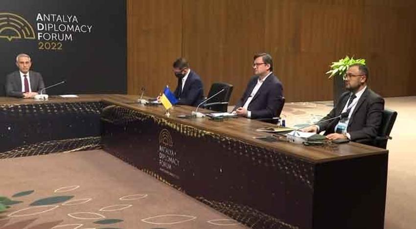 Antalya'da, Rusya ile Ukrayna barış zirvesi! Dünyanın takip ettiği görüşmeden tarihi kareler