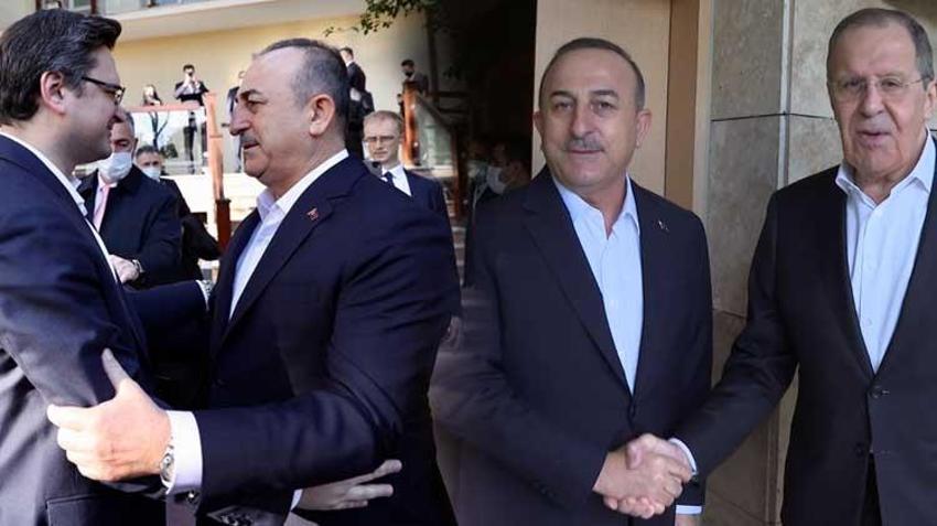 Antalya'da, Rusya ile Ukrayna barış zirvesi! Dünyanın takip ettiği görüşmeden tarihi kareler