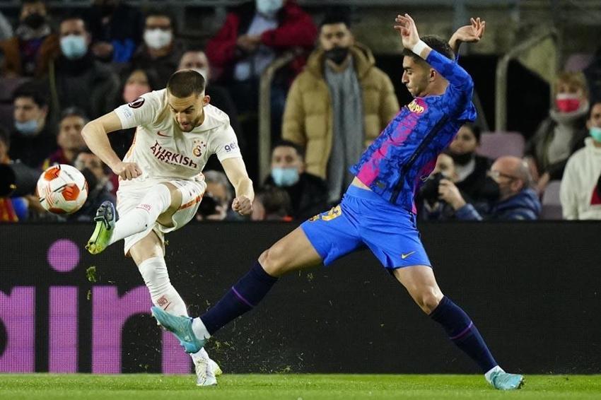Maçtan sonra resmen açıkladı! Xavi onu Galatasaray'dan alıp seneye as futbolcusu yapacak
