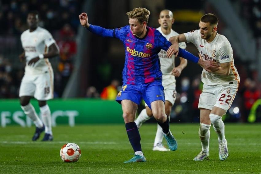 Maçtan sonra resmen açıkladı! Xavi onu Galatasaray'dan alıp seneye as futbolcusu yapacak