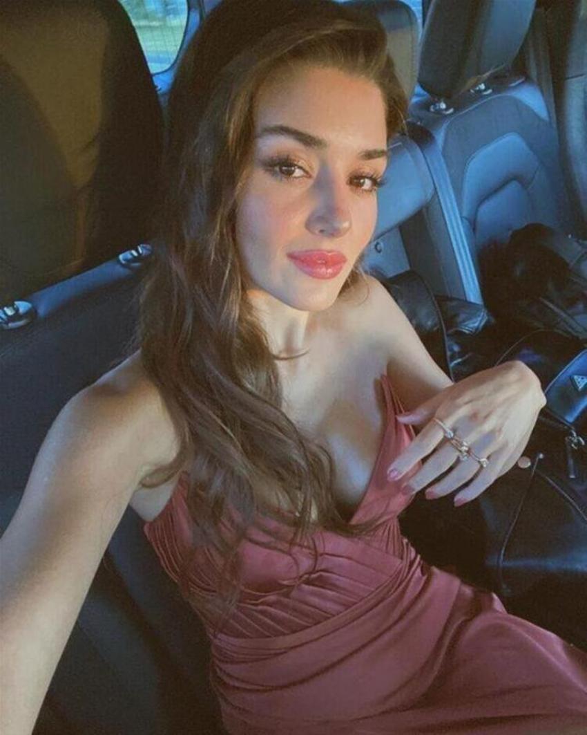 Hande Erçel ve Kerem Bürsin'in ayrılık sebebi şaşırttı, iddialar şoke etti! İstemeden ayrılmışlar...