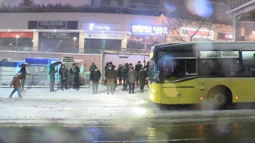 Kar darbe vuracak! Kar esareti başlıyor! Evden çıkmayın uyarısı! Kar pazar günü...