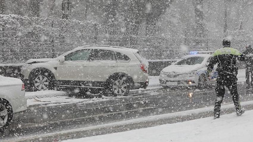 Kar esareti başladı! Bir dalga daha geliyor, Meteoroloji son dakika açıkladı, uyarı yapıldı: Bir an önce dönün... İstanbul, Ankara ve birçok ilde...