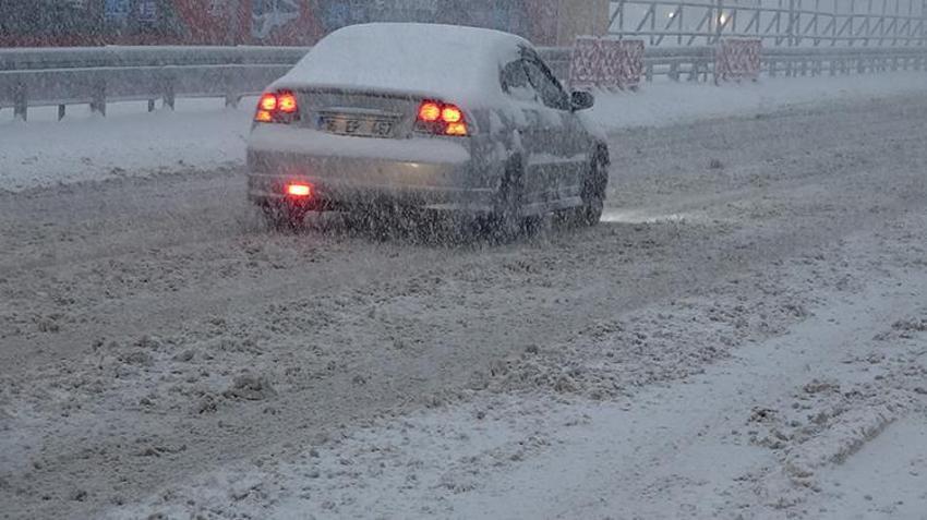 Kar esareti başladı! Bir dalga daha geliyor, Meteoroloji son dakika açıkladı, uyarı yapıldı: Bir an önce dönün... İstanbul, Ankara ve birçok ilde...