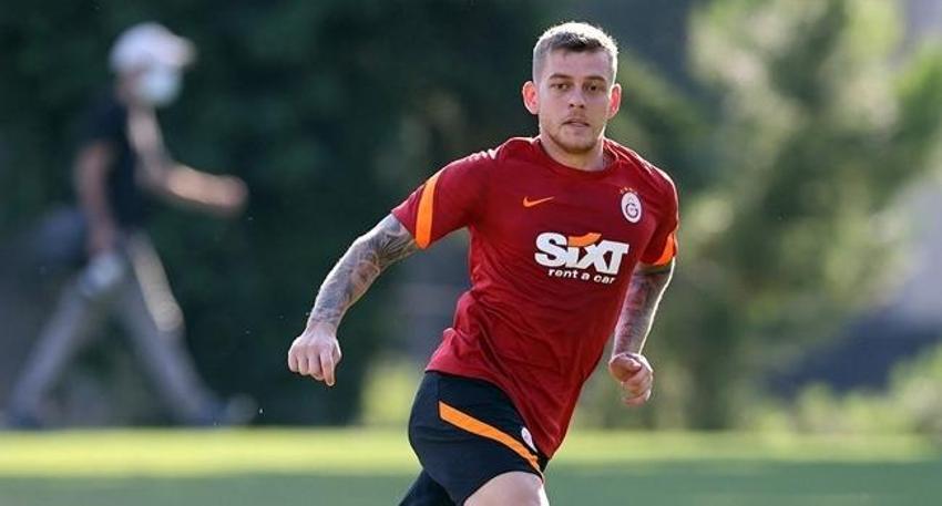 Barcelona maçında top neredeyse ayağına değmedi! 10 milyon euro'ya gidiyormuş!
