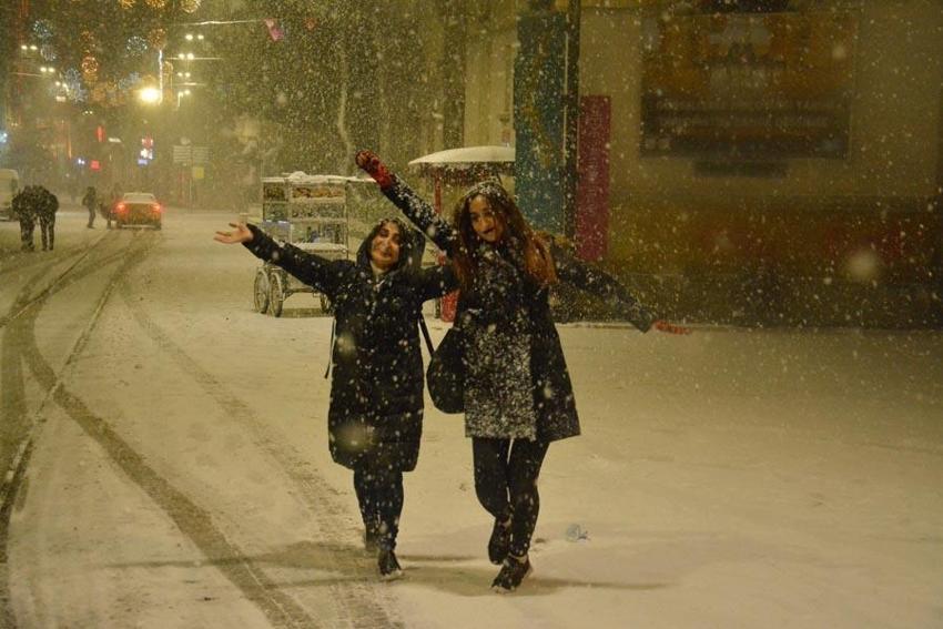 Yeni kar yağışı dalgası geliyor! Kar hayatı felç edecek! Kar için tarih verildi! Çarşamba günü...