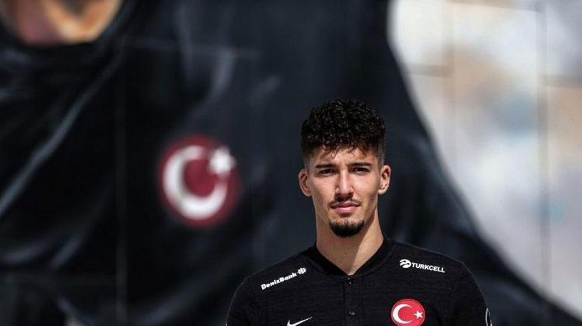 Dünya yıldızı Kim Min Jae için kefil oldu Avrupa devi harekete geçti! F.Bahçe'ye teklif...