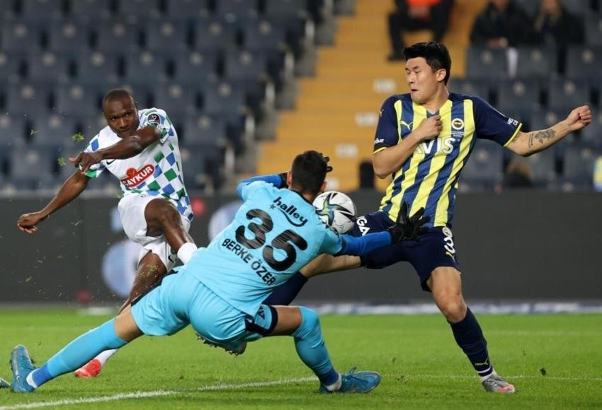 Dünya yıldızı Kim Min Jae için kefil oldu Avrupa devi harekete geçti! F.Bahçe'ye teklif...