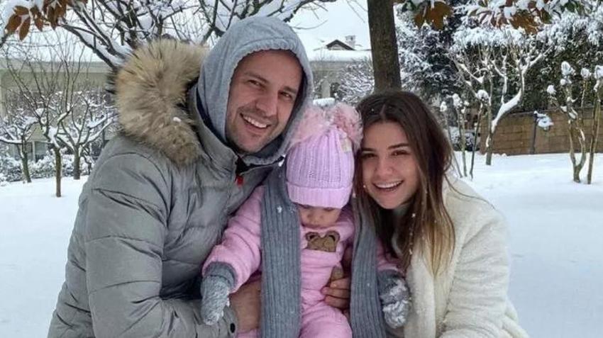 Merve Özbey bebek müjdesini böyle verdi!