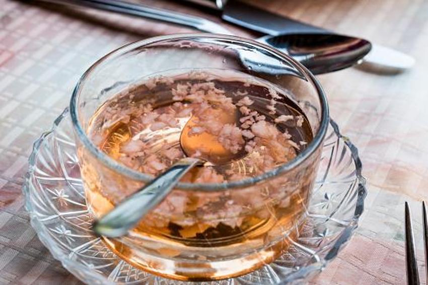 Riskli kanser oluşma ihtimalini sıfırlıyor, virüs ve bakterileri anında yok ediyor, kan şekerini dengeliyor, antibiyotik etkisi yaratıyor! Günde sadece bir kaşığı yetiyor