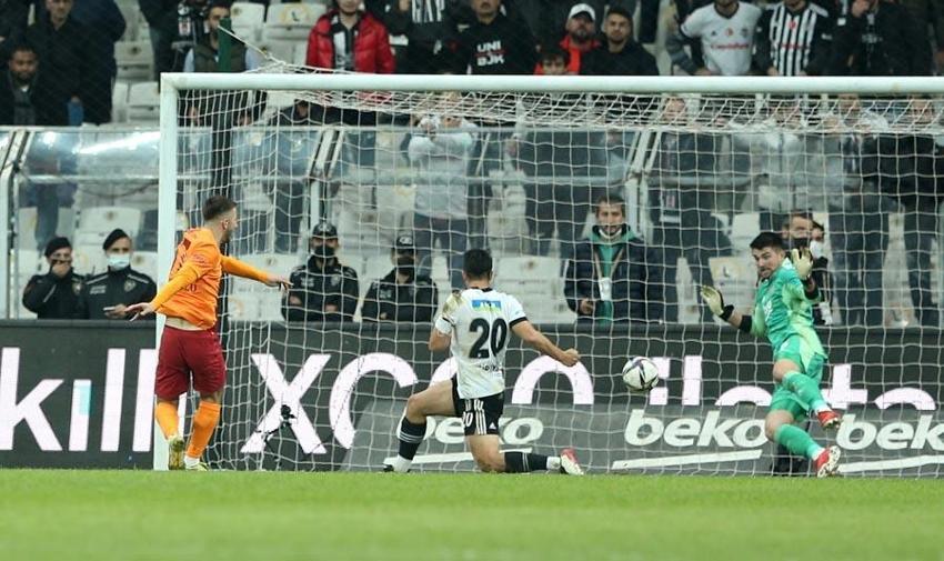 Önder Karaveli'nin değil ama Domenec Torrent'in derbi 11'i çok tartışılır!
