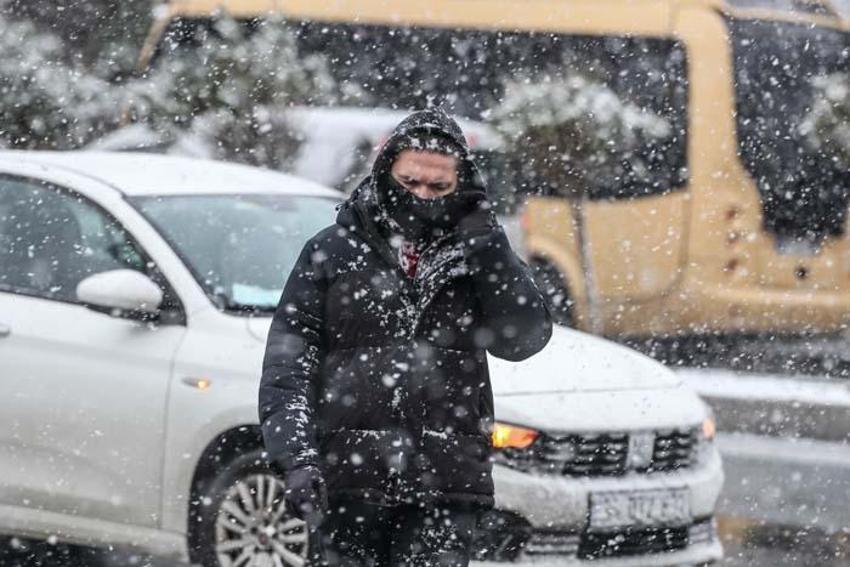Kar yağışı tekrar geliyor! Meteoroloji tarih vererek son dakika açıkladı! İstanbul, Ankara dahil onlarca ilde yeni soğuk hava...