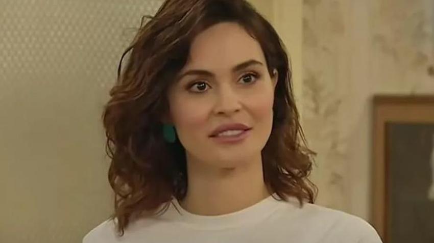 Zeynep Demirel formda vücuduyla hayran bıraktı!