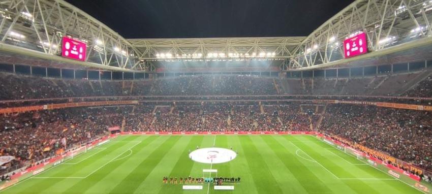 90+4'te isyan çıkmıştı! Larin penaltı bekledi Atilla Karaoğlan oralı olmadı! 5 eski hakemden flaş yorum