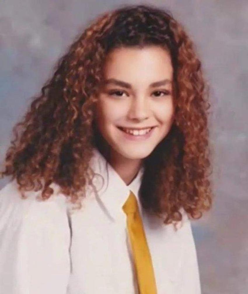 Nez, takipçilerini 43 yıl öncesine götürdü!