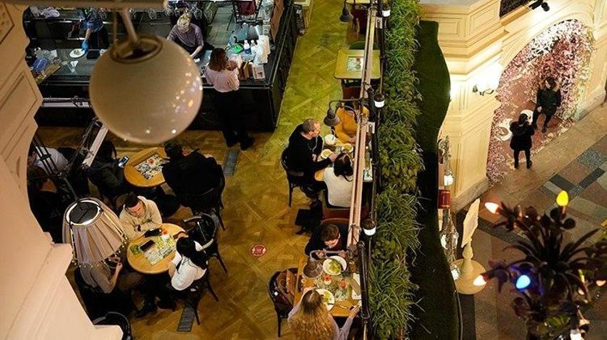 Ukrayna'yı işgalin Rusya'ya faturası ağır oldu! Fiyatlar uçtu, ürünlere kısıtlama geldi! 'Keşke alsaydık' deyip açıkladı: Yiyecek kıtlığı...
