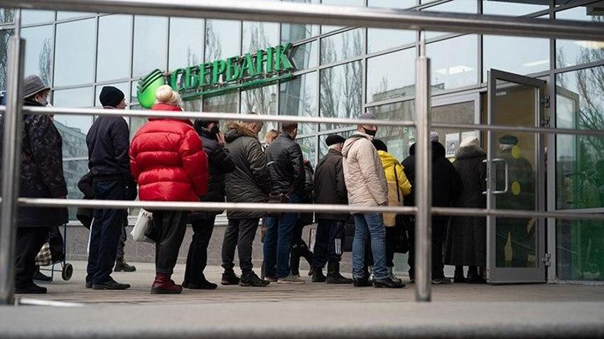 Ukrayna'yı işgalin Rusya'ya faturası ağır oldu! Fiyatlar uçtu, ürünlere kısıtlama geldi! 'Keşke alsaydık' deyip açıkladı: Yiyecek kıtlığı...
