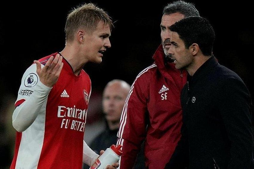 Mesut Özil yorumu olay yarattı! 'Kendisinden bekleneni veremedi ve...'
