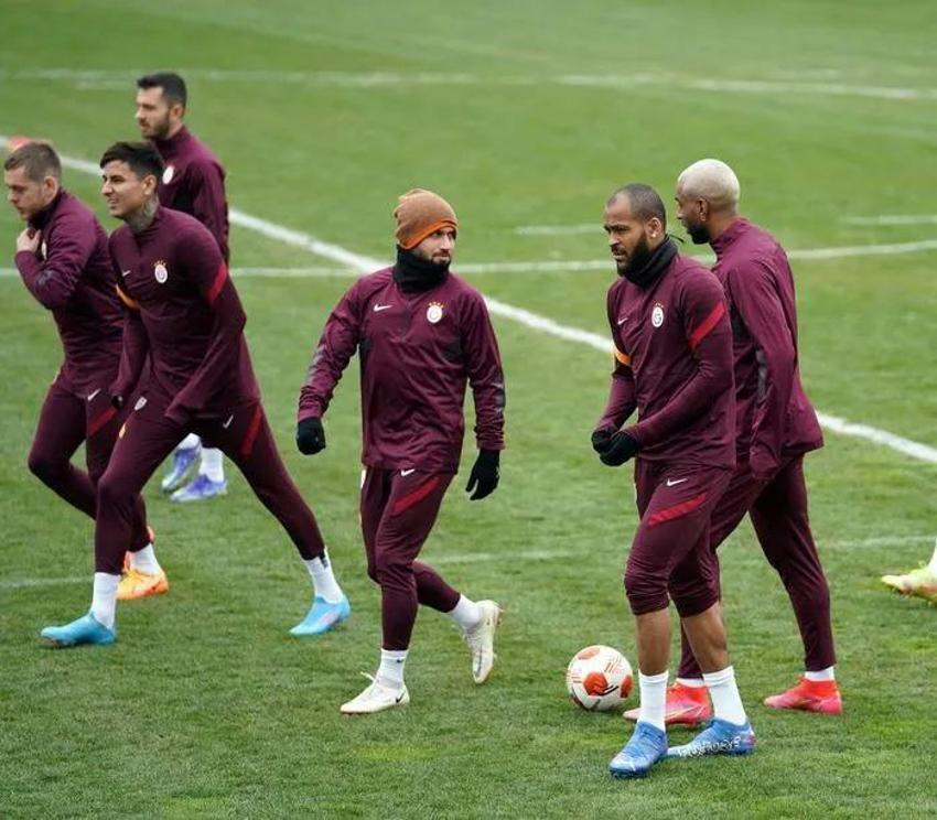 Barcelona maçı için Torrent kararını verdi! İşte Galatasaray'ın muhtemel 11'i...