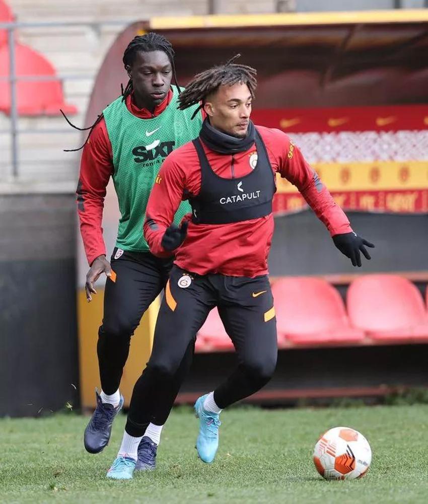 Barcelona maçı için Torrent kararını verdi! İşte Galatasaray'ın muhtemel 11'i...