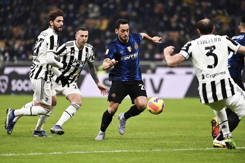 İtalya'da herkes Hakan Çalhanoğlu'nu konuşuyor! Rekor...