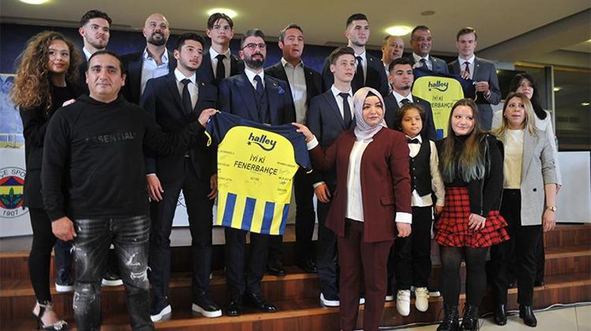 Fenerbahçe'de genç yıldızlar sözleşme imzaladı! Gözyaşlarına hakim olamadı, Arda Güler, Ferdi Kadıoğlu, İsak Vural...