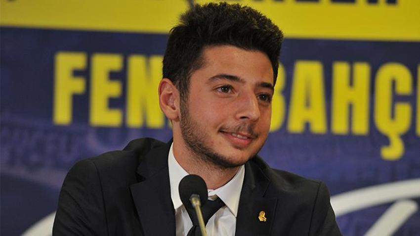 Fenerbahçe'de genç yıldızlar sözleşme imzaladı! Gözyaşlarına hakim olamadı, Arda Güler, Ferdi Kadıoğlu, İsak Vural...