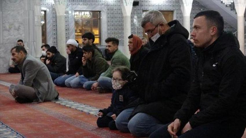 Miraç Kandili deprem sözleri ve depreme özel Miraç Kandili mesajları! Ayetli, hadisli, dualı, anlamlı, kısa, uzun seçenekli Resimli Miraç Kandili mesajları…