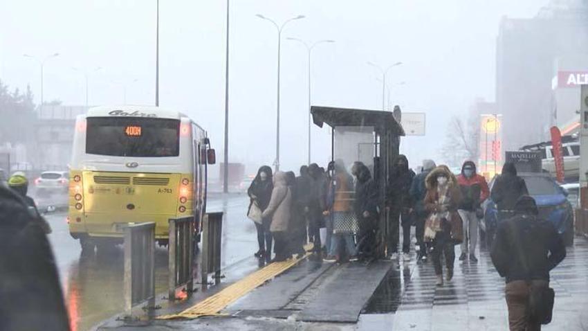 Kar yağışı çok kuvvetli başladı! Meteoroloji son dakika duyurdu! İstanbul'da turuncu alarm verildi, kar hayatı felç edecek...