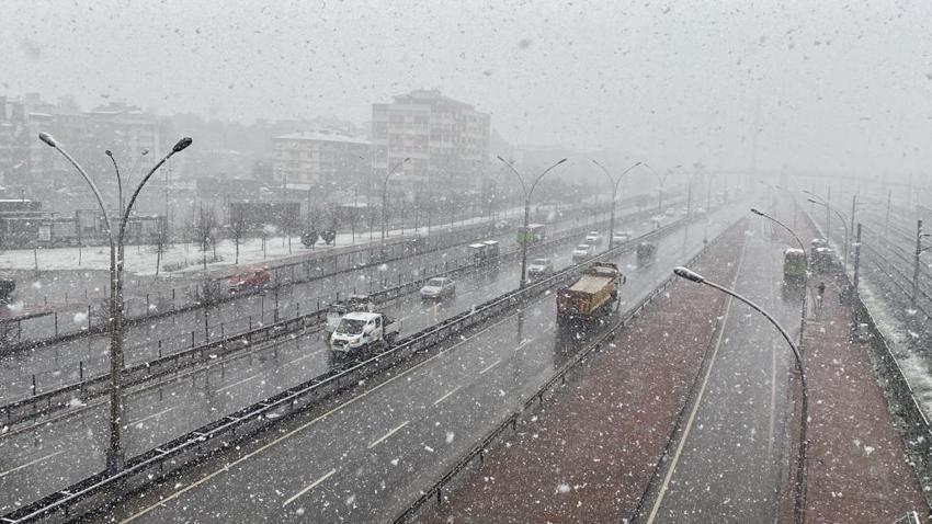 Çok kuvvetli kar fırtınası geliyor! Meteoroloji'den son dakika turuncu kodlu uyarı! Sert soğuklar başlıyor: 'Dışarı çıkmayın'