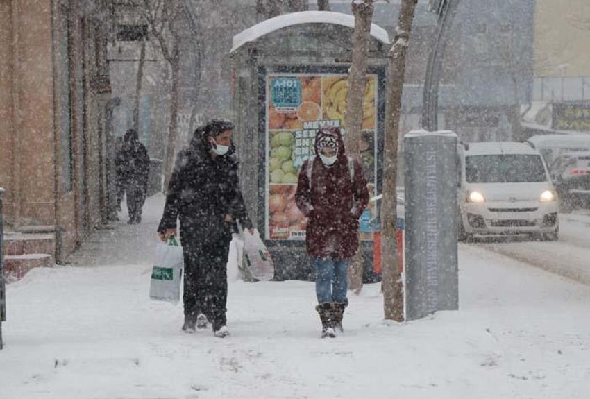 Çok kuvvetli kar fırtınası geliyor! Meteoroloji'den son dakika turuncu kodlu uyarı! Sert soğuklar başlıyor: 'Dışarı çıkmayın'