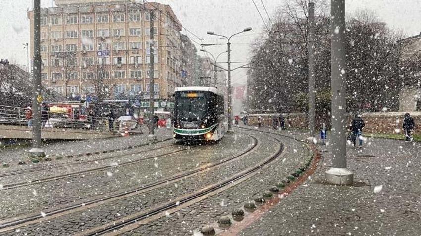 Çok kuvvetli kar fırtınası geliyor! Meteoroloji'den son dakika turuncu kodlu uyarı! Sert soğuklar başlıyor: 'Dışarı çıkmayın'