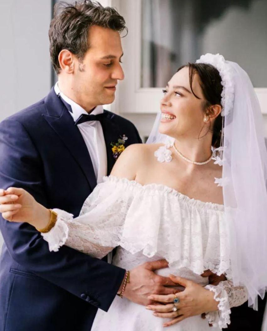 Demet Evgar'ın bebeği göründü! Levent Babataş'la sürpriz bir şekilde evlenmişti