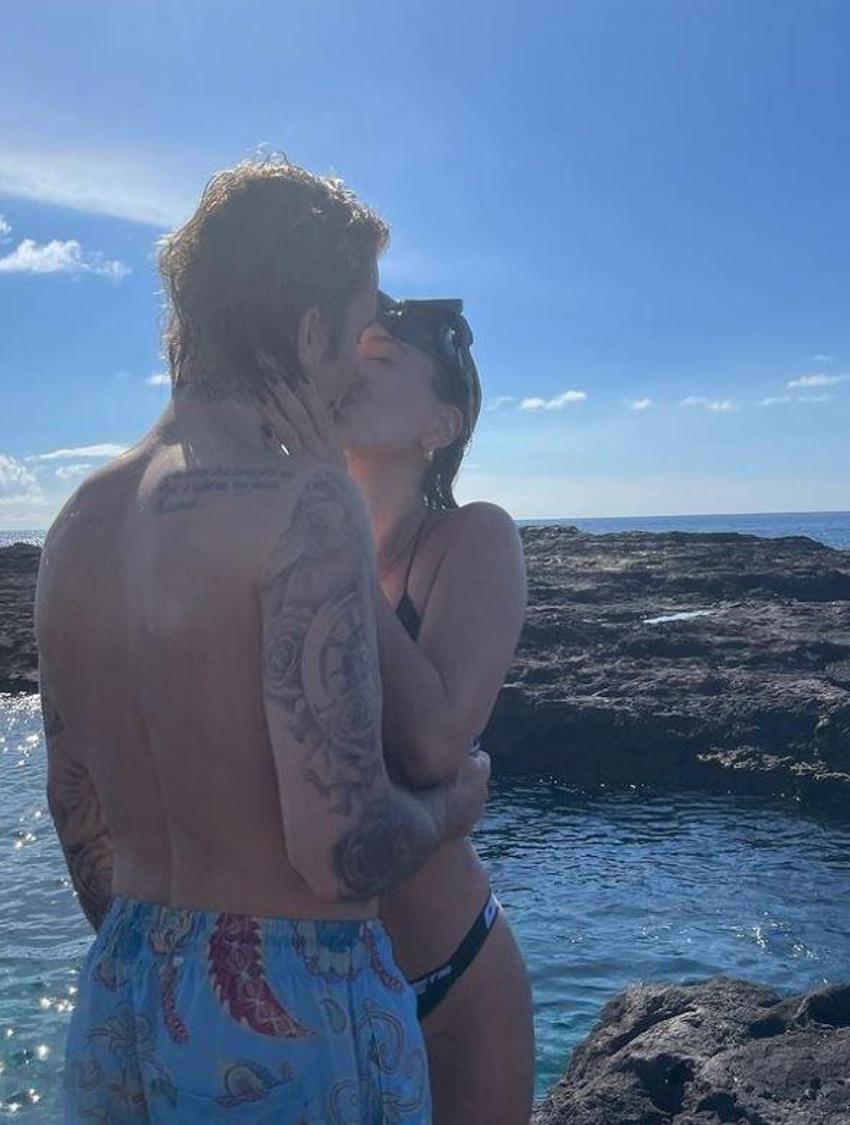 Hailey Baldwin kahvaltı sırasında felç benzeri belirtileri göstermişti! Justin Bieber'dan açıklama