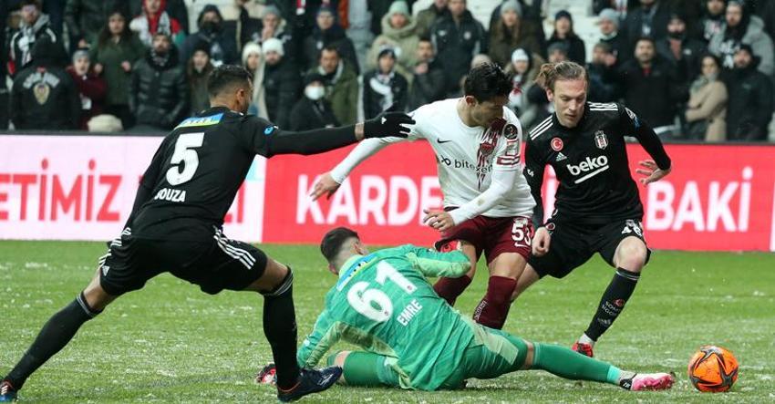 Beşiktaş-Hatayspor maçına damga vurdu! Böylesi ilk kez oluyor, 18 yaşındaki Emre Bilgin tarihe geçti! Golden sonra Ersin, Rıdvan ve taraftarlar...