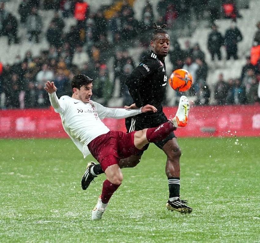 Beşiktaş-Hatayspor maçına damga vurdu! Böylesi ilk kez oluyor, 18 yaşındaki Emre Bilgin tarihe geçti! Golden sonra Ersin, Rıdvan ve taraftarlar...