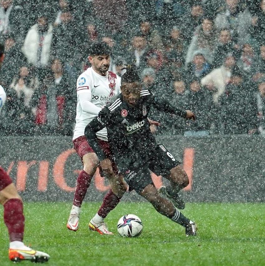 Beşiktaş-Hatayspor maçına damga vurdu! Böylesi ilk kez oluyor, 18 yaşındaki Emre Bilgin tarihe geçti! Golden sonra Ersin, Rıdvan ve taraftarlar...