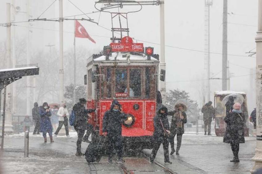 Kuvvetli kar yağışı uyarısı! Meteoroloji son dakika dururdu, geri dönüyor, nisanda yeniden...