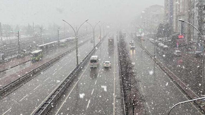 Kuvvetli kar yağışı uyarısı! Meteoroloji son dakika dururdu, geri dönüyor, nisanda yeniden...