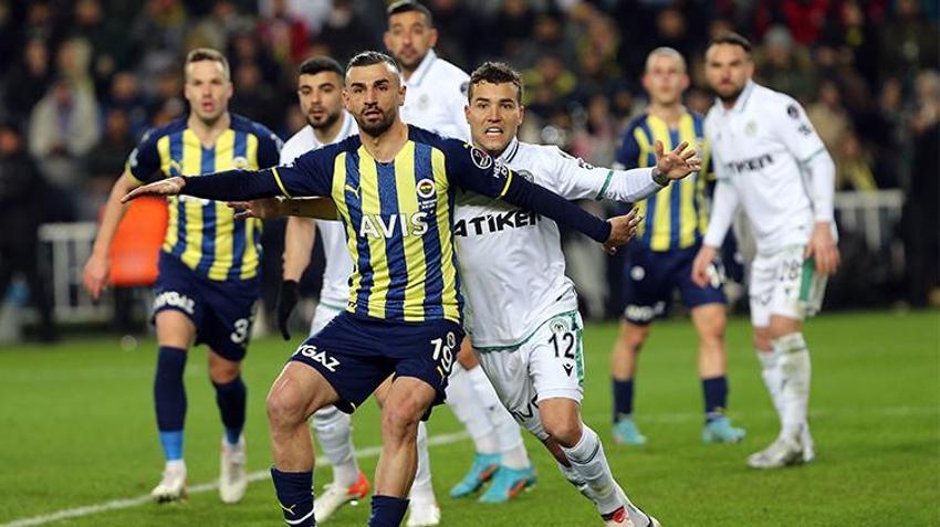 Fenerbahçe-Konyaspor maçına damga vurdu! Ortalık bir anda karıştı, Altay Bayındır'dan hakeme itiraz, İsmail Kartal'dan kritik hamle...
