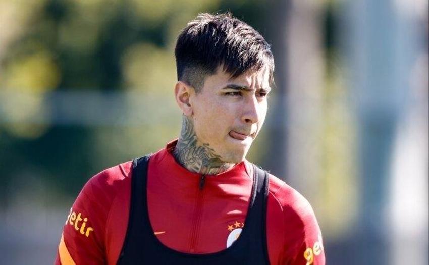 Ayhan Akman ve Levent Tüzemen sordu! Biri devre arasında transfer edildi diğeri ortada sebep yokken kesildi!