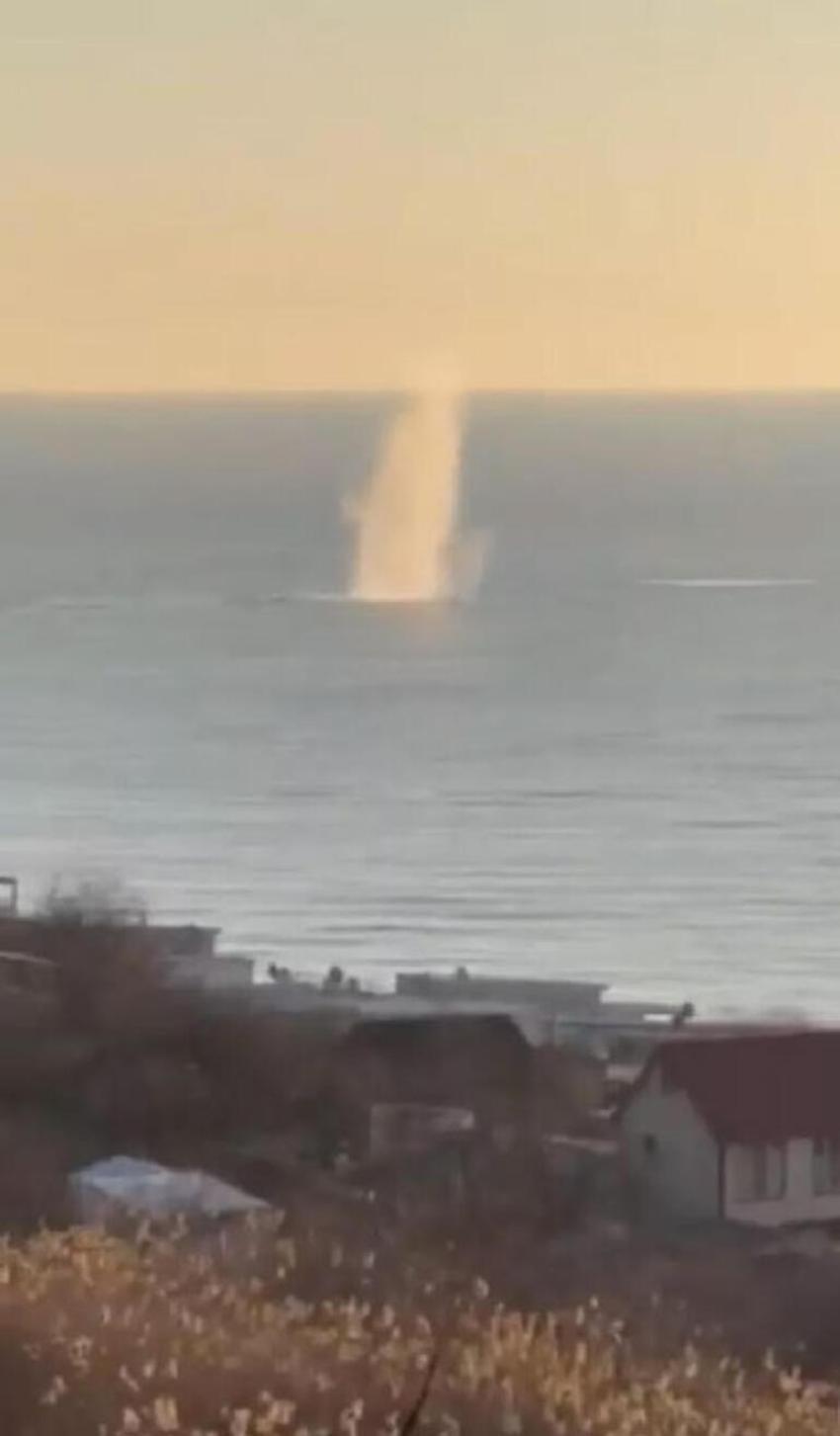 Rusya - Ukrayna savaşında son dakika gelişmeleri... Rusya Kiev'e bomba yağdırdı! Karadeniz'de arka arkaya patlamalar meydana geldi...