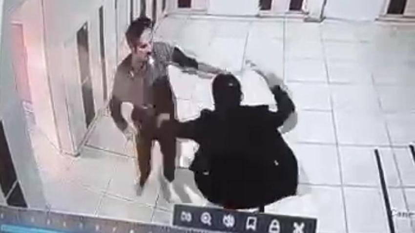 Veli ile öğretmenin okuldaki kavgası kamerada