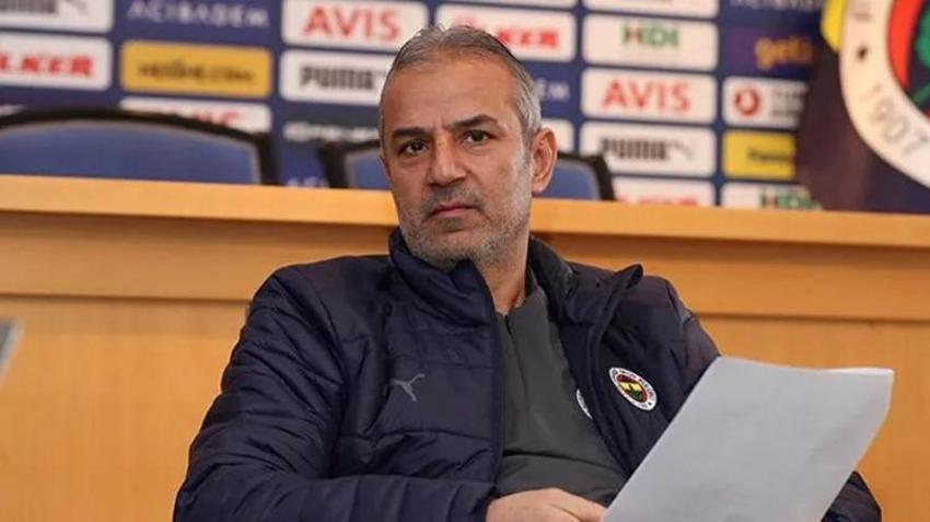 Canlı yayında Fenerbahçe'nin hem yeni hocasını hem de yardımcılarını açıkladı!
