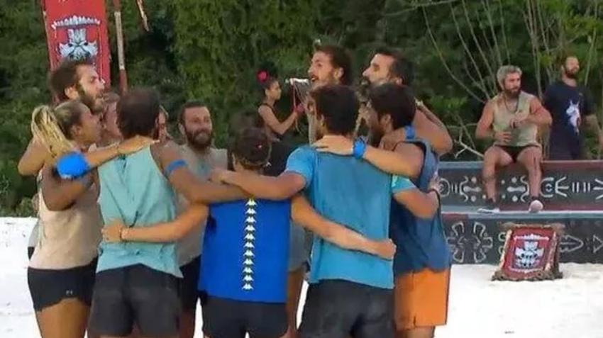  Mert elendi,Sude yıkıldı! Sude Burcu için kötü yorumlar yapılınca kardeşi sessizliğini bozdu...