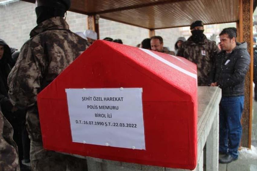 Şehidin cenazesinde acı detay! Şehit olduğu gün evlilik yıl dönümüymüş