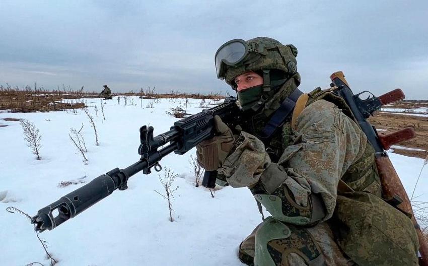 Ukrayna cephesinden kaçan askerler için Putin 'infaz timi' gönderdi! 'Savaştan kaçmak için kendi bacaklarına ateş ediyorlar'